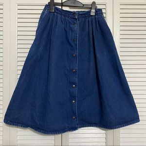 Vintage denim circle skirt with pockets